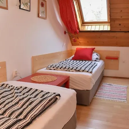펜션 Lenart House 2 시오포크